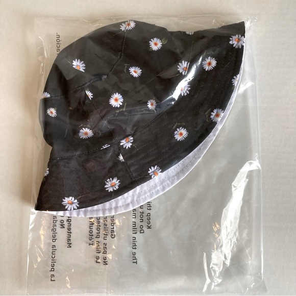 NWOT Alice + Olivia by Stacey Bendet Reversible Floral Hat. - Picture 14 of 14